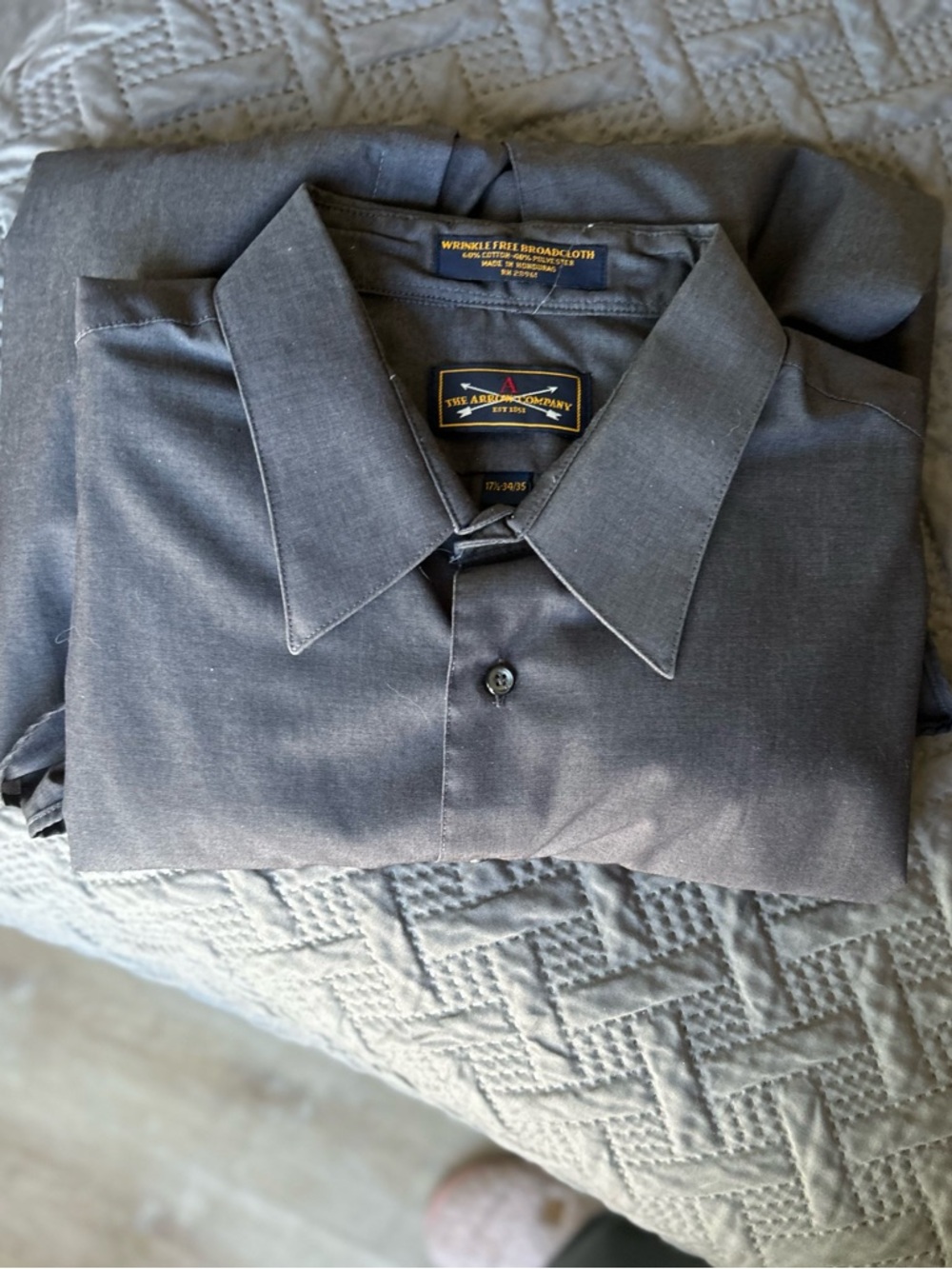 The Arrow Company Men's Wrinkle-Free Gray Dress Shirt